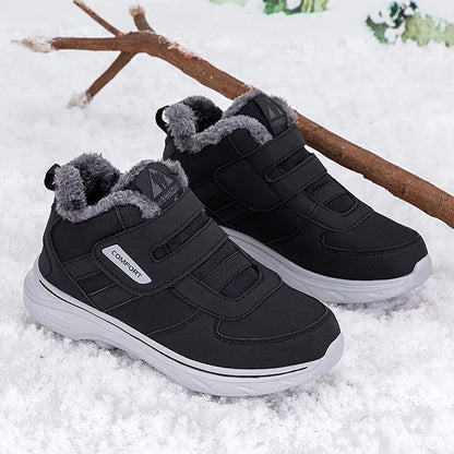 Nuevas zapatillas de invierno para hombre, botas de nieve gruesas y cálidas de felpa, botines ligeros para hombre, botas de algodón para exteriores hechas a mano para hombre.
