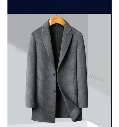 Abrigo de lana de doble faz para hombre, colección invierno 2025, estilo clásico informal de negocios, con solapa de muesca. Gabardina premium de largo medio.