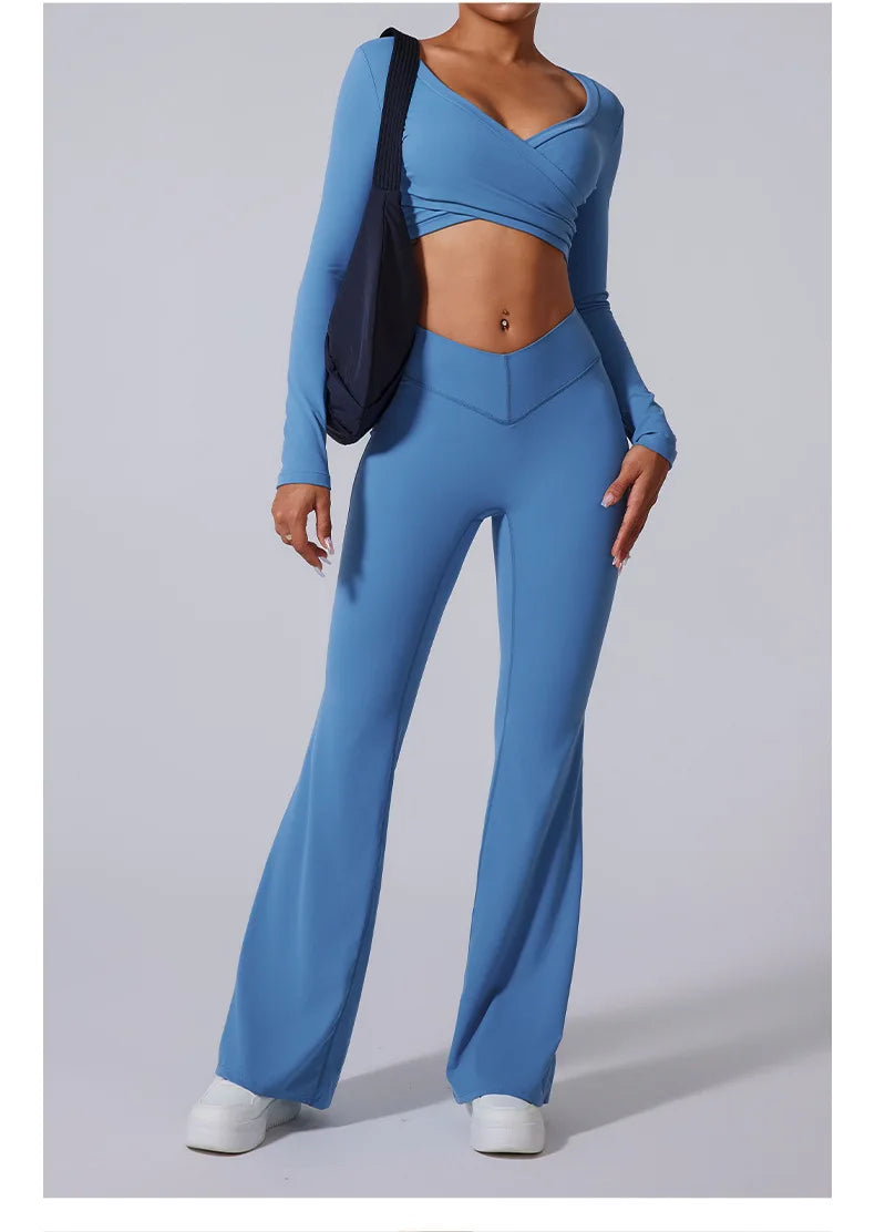 Conjunto de yoga para mujer: pantalones acampanados, ropa deportiva para gimnasio, top push-up de manga larga, estilo deportivo y sexy.