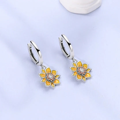 Pendientes brillantes de plata de ley S925 para mujer, con circonitas de colores, diseño de insecto, ideal como regalo de aniversario de boda.