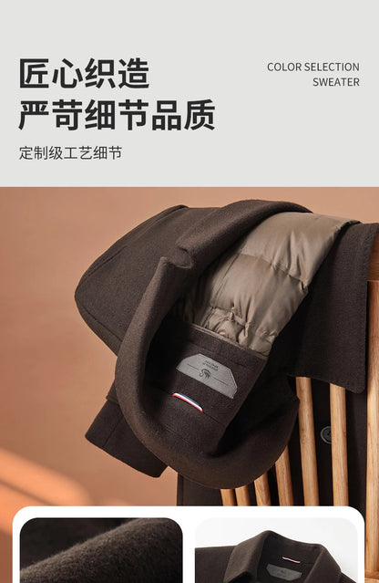 Abrigo de lana de doble faz para hombre, suave y cálido, ideal como prenda esencial. Incluye chaleco de plumas y forro. Color negro café. Estilo clásico.