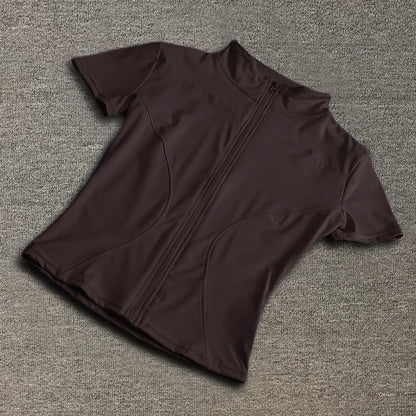 Camisetas de entrenamiento adelgazantes de cintura de verano de alta calidad para mujer, de secado rápido, con cuello alto ajustado y cremallera completa, camisetas de yoga de manga corta.