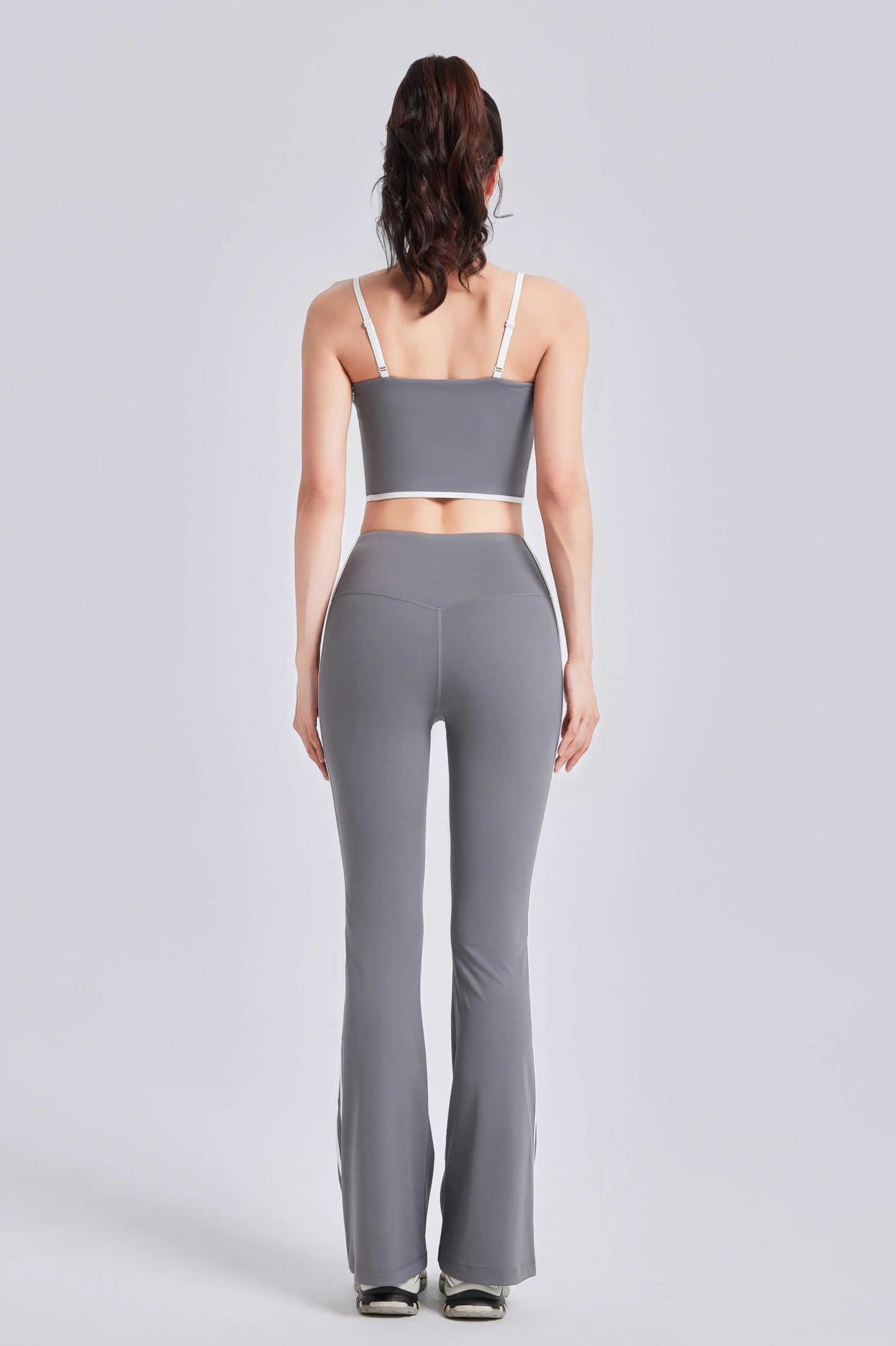 Conjunto de yoga a rayas para mujer, ropa de gimnasio, sujetador deportivo sexy, pantalones acampanados de cintura alta, pantalones de fitness para correr y levantar la cadera, novedad de 2025