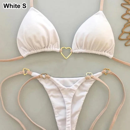 Bikini de dos piezas de color liso con escote halter y tiras, estilo triángulo, con hebilla metálica en forma de corazón. Traje de baño con cordones para mujer.