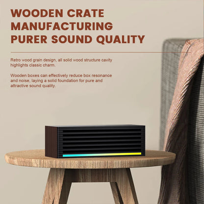 Barra de sonido de escritorio PHILIPS 3709, con un diseño de carcasa de madera simple, es moderna y compacta, y cuenta con tiras de luz RGB.