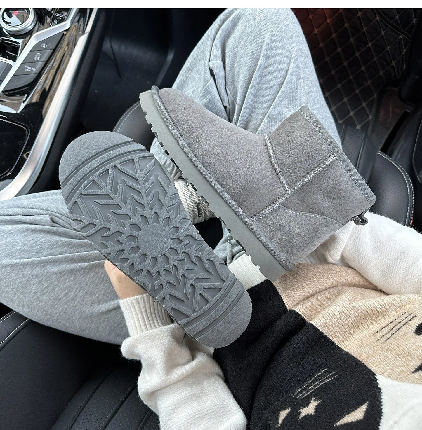 Botas de nieve integradas de piel de oveja y lana para hombres y mujeres, cuero auténtico y piel, botas de invierno gruesas y cálidas para mujer.