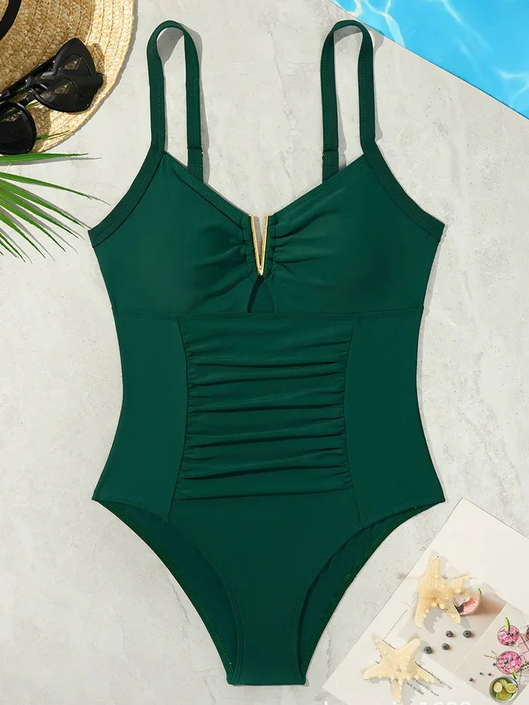 Trajes de baño plisados ​​con cuello en V 2025 para mujer, traje de baño de una pieza para mujer, traje de baño de corte alto, traje de baño ajustado para playa.