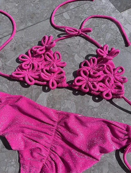 Bikini triangular amarillo sexy 2025 con detalle de encaje, ideal para playa, fiestas en la piscina y escapadas de verano.