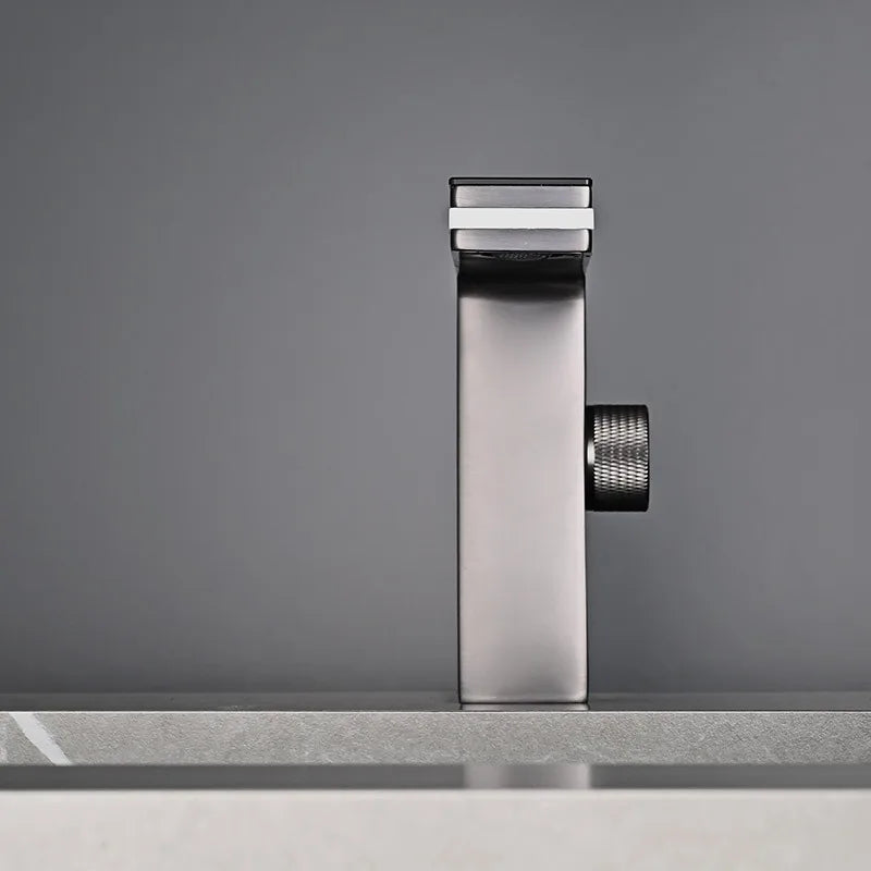 Grifo de lavabo con pantalla digital, LED inteligente, lavabo de latón para montaje en encimera, mezclador de agua fría y caliente Crane, grifo para tocador