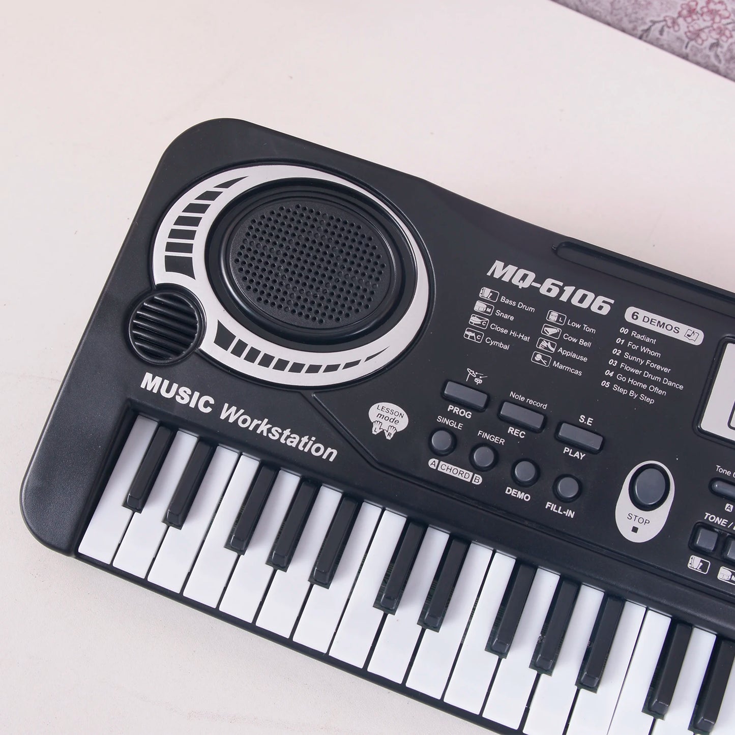 Teclado electrónico de música digital negro de 61 teclas, piano eléctrico, instrumento musical de regalo para niños.