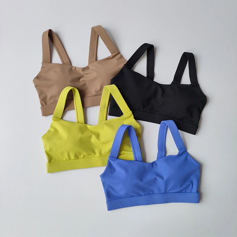 Conjunto de yoga Naked Feel para mujer, sujetador deportivo de alto impacto con almohadillas integradas y leggings que realzan los glúteos, ideal para entrenar en el gimnasio.