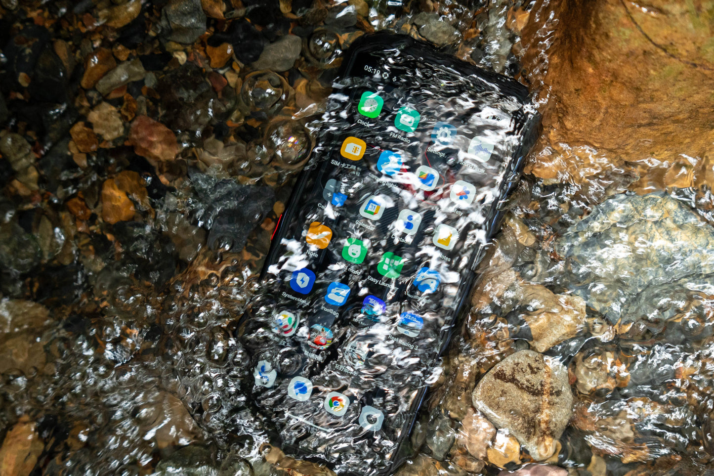 Teléfono móvil resistente HOTWAV Hyper 7 Pro 5G con cámara de 200 MP, Android 14, pantalla FHD+ de 6,6" a 120 Hz, 36 GB (16+20) de almacenamiento interno, 256 GB de almacenamiento externo, batería de 10800 mAh y carga rápida de 33 W.