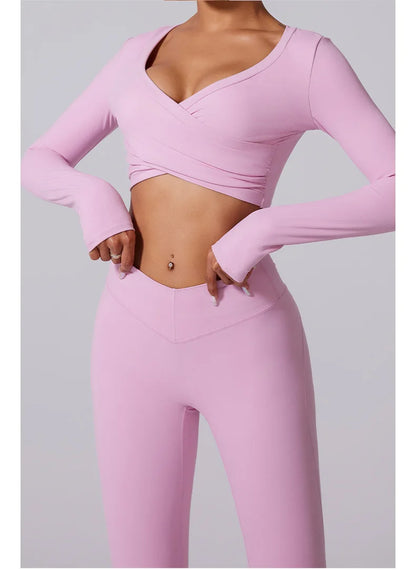 Conjunto de yoga para mujer: pantalones acampanados, ropa deportiva para gimnasio, top push-up de manga larga, estilo deportivo y sexy.