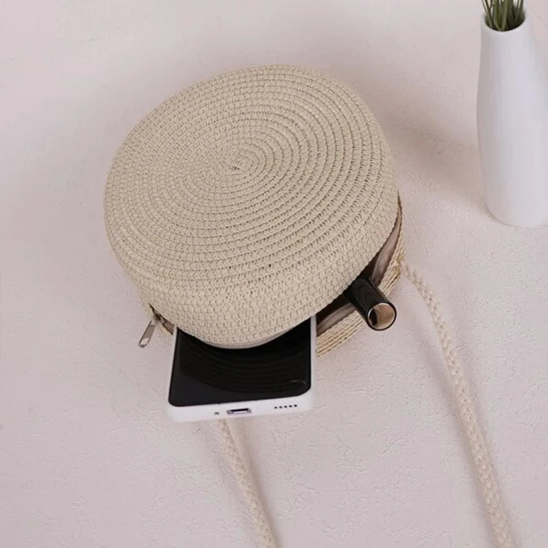 Bolso redondo de paja para mujer, tejido a mano, tipo bandolera, para playa, bonito bolso de mano pequeño de ratán tejido a mano, de color caramelo
