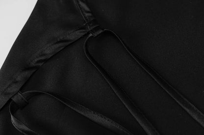 Vestido corto de satén con patchwork de encaje Dulzura para mujer, ajustado, sexy, con espalda descubierta y cordones, ideal para fiestas, cumpleaños y noches elegantes.