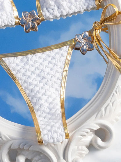 Bikini de dos piezas con cuello halter y fruncido de flores de metal para mujer