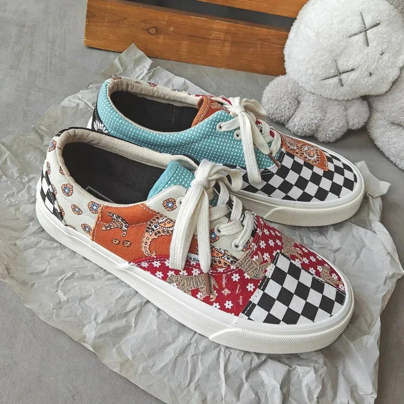 Zapatos vintage de lona para mujer, estilo nuevo, con cintura floreada, estilo tablero de ajedrez, caña baja, para hombre y mujer, venta al por mayor, de cuero y goma.
