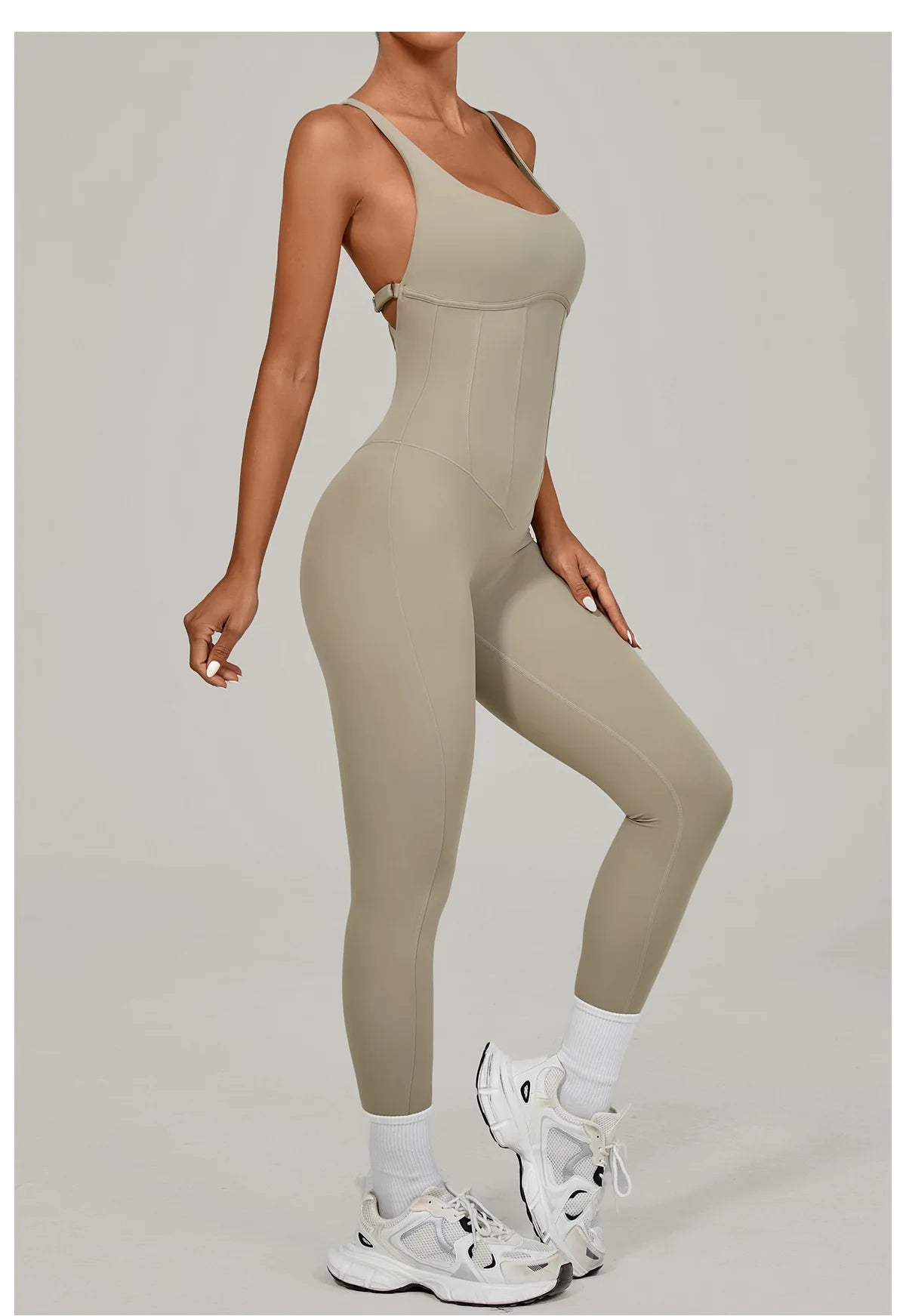 Nuevo mono de yoga para mujer, sexy, con espalda en V, cintura alta, realce de glúteos, tirantes ajustables, conjunto de yoga de secado rápido y transpirable, mono deportivo.