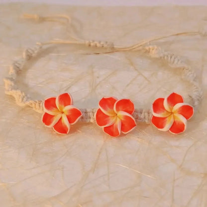 Conjunto de pulsera y collar de conchas multicolores tejidas a mano, joyería de cerámica suave estilo vacaciones en la playa con diseño de flor de huevo bohemia