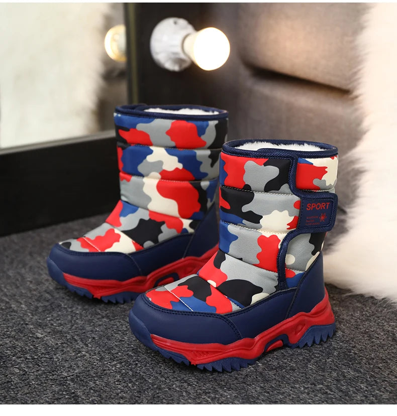 Zapatos de invierno 2025 para niños, de felpa, impermeables, antideslizantes, con suela de goma, botas de nieve cálidas a la moda para exteriores.