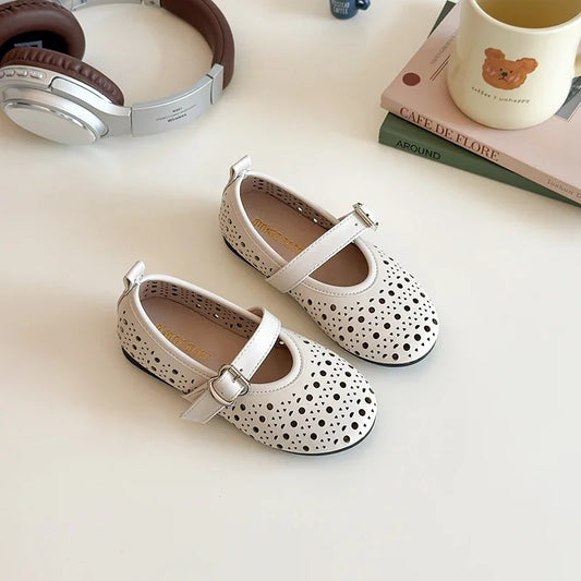 Zapatos casuales para niñas, sandalias de verano 2025, estilo coreano, de suela suave, antideslizantes, versátiles y elegantes.