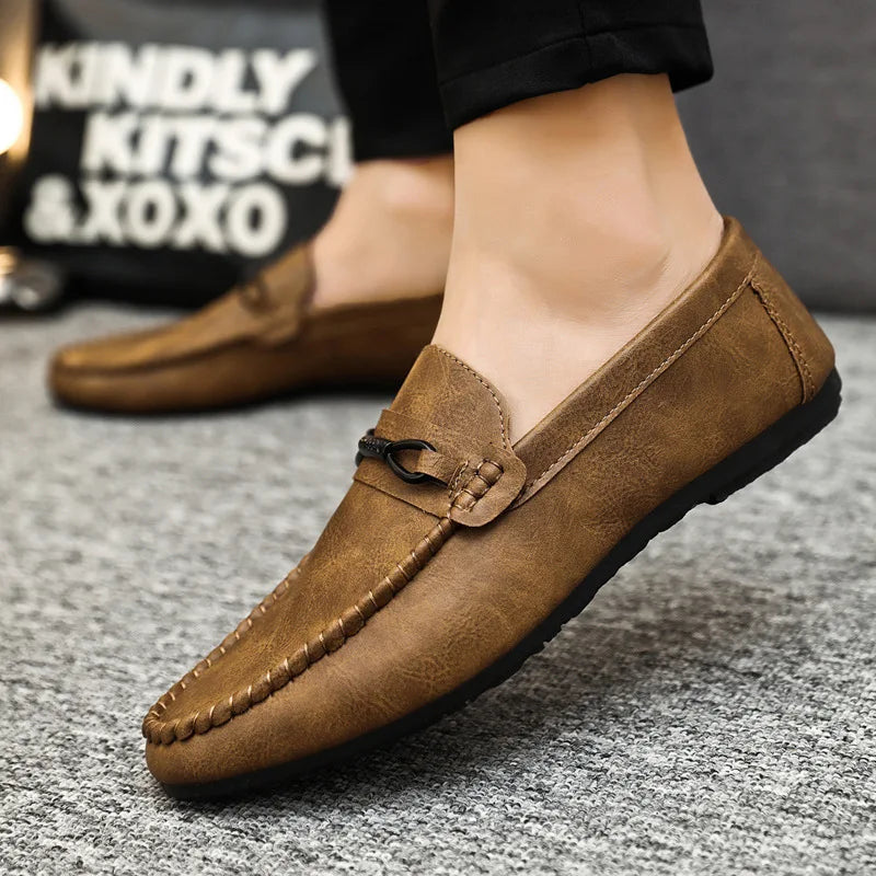 Zapatos casuales para hombre, de piel sintética, de marca de lujo, mocasines para hombre, transpirables, sin cordones, negros, para conducir