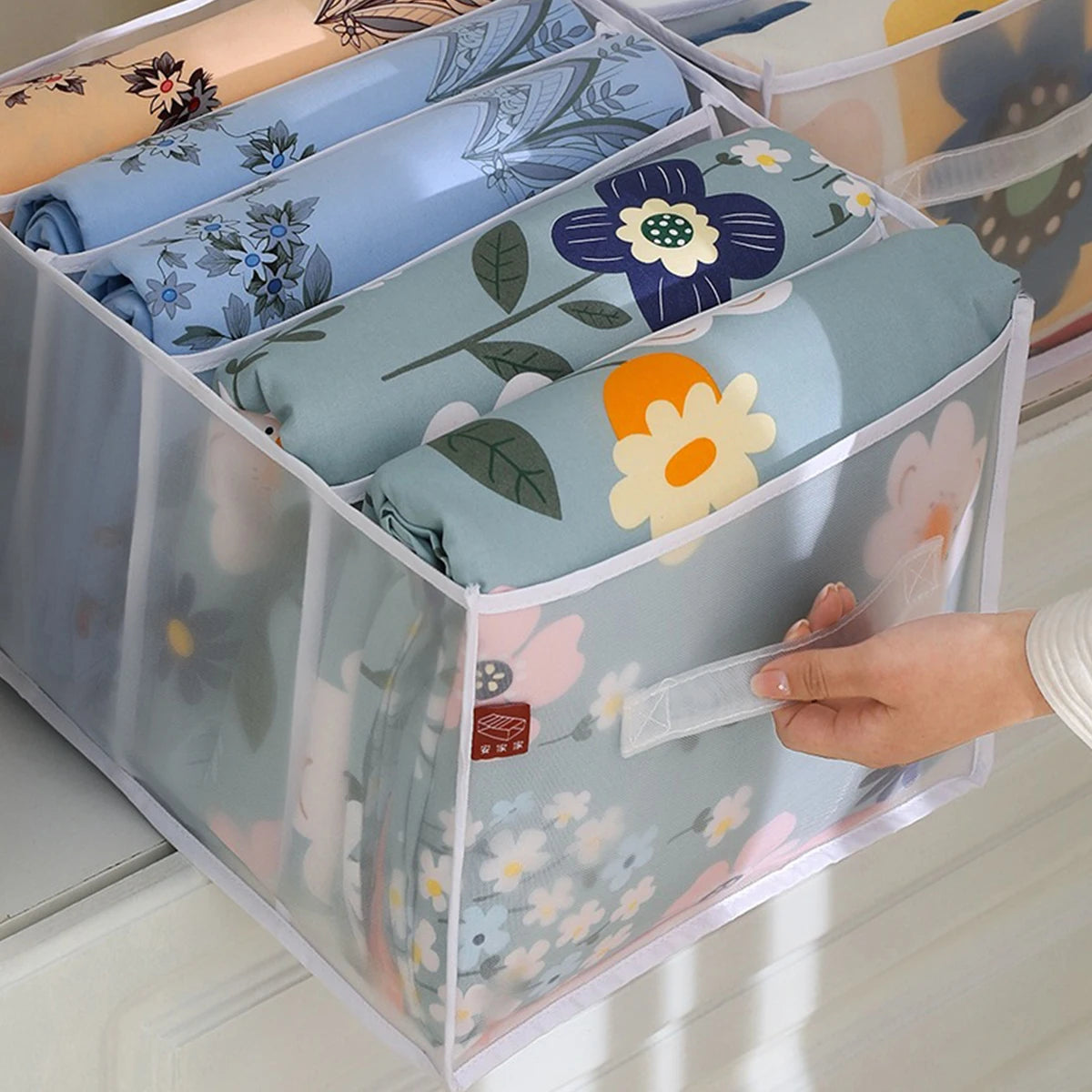 Caja de almacenamiento y clasificación de ropa de cama y sábanas