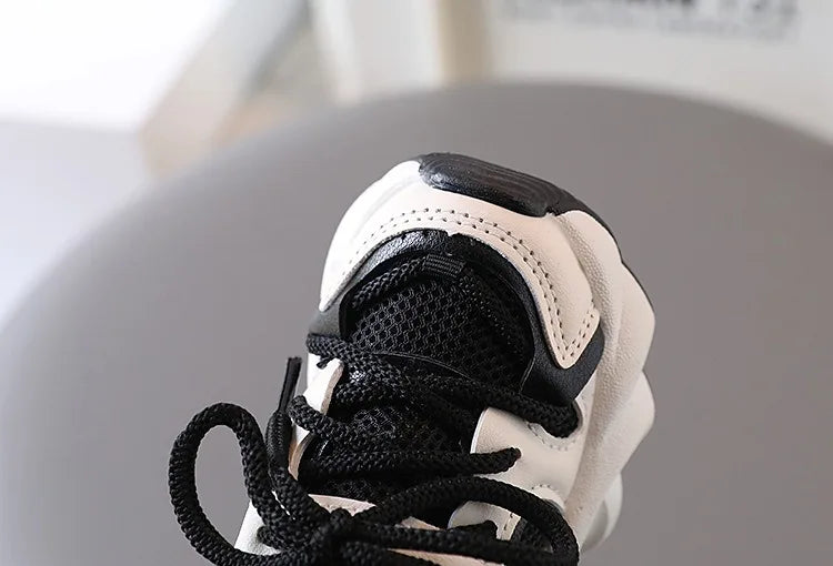 Zapatillas deportivas para niños, calzado deportivo para niños, zapatillas deportivas cómodas, zapatillas deportivas con estilo para niños