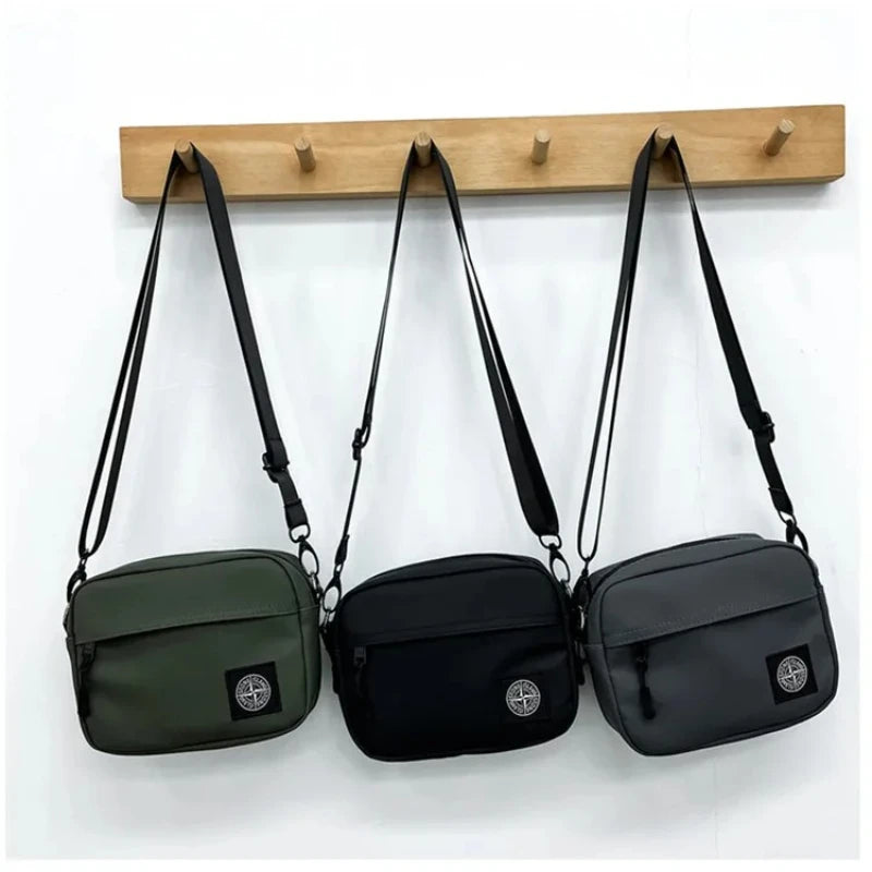Bolso de hombro de tendencia urbana personalizado para hombres y mujeres, bolso de hombro portátil pequeño de cuero estilo hip hop para deportes al aire libre