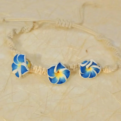 Conjunto de pulsera y collar de conchas multicolores tejidas a mano, joyería de cerámica suave estilo vacaciones en la playa con diseño de flor de huevo bohemia