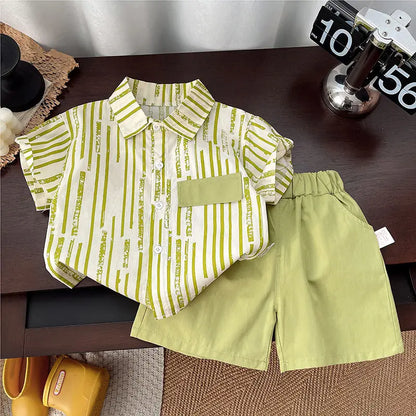 Ropa para niños 2025, nuevo traje de flores de moda para bebé, camisa de manga corta, pantalones cortos, elegante conjunto de dos piezas de pantalones cortos casuales retro.