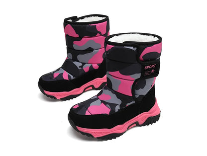 Zapatos de invierno 2025 para niños, de felpa, impermeables, antideslizantes, con suela de goma, botas de nieve cálidas a la moda para exteriores.