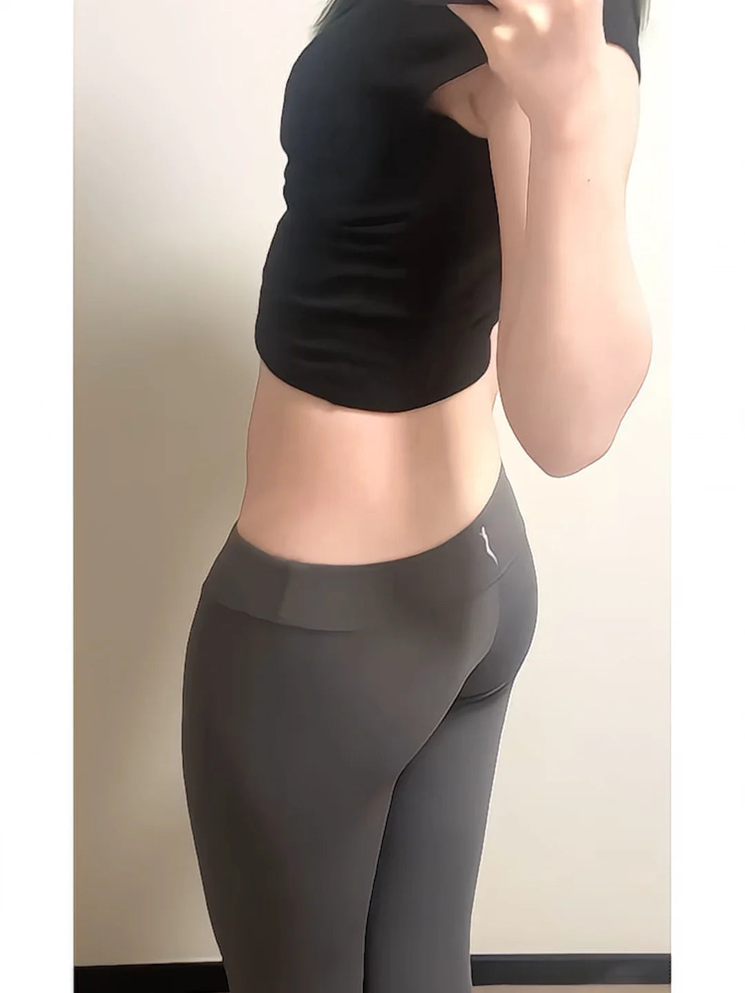 Pantalones largos de yoga de seda de hielo de cintura baja para mujer, ideales para el verano. Diseño que realza el abdomen y los glúteos, perfectos para el ejercicio y el fitness.