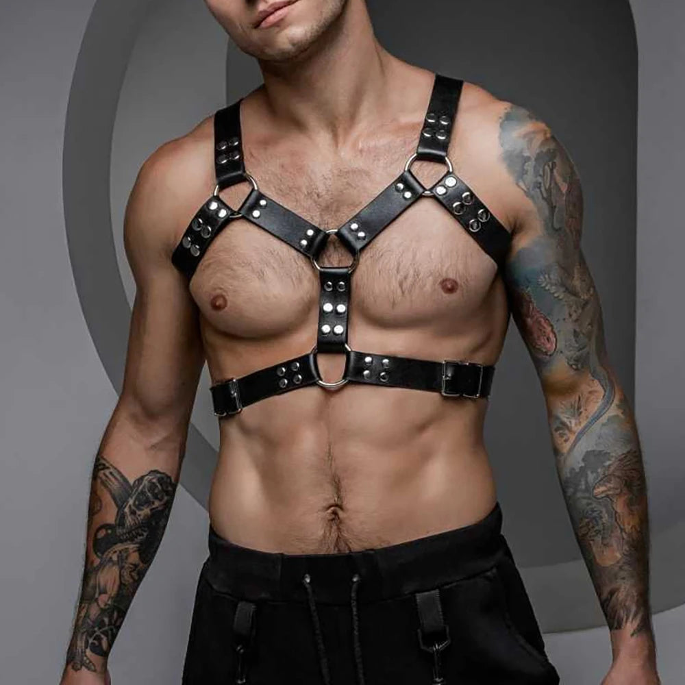 Arnés de pecho de cuero sintético para hombre, tirantes ajustables, arnés corporal bondage, accesorios de ropa gótica, moda