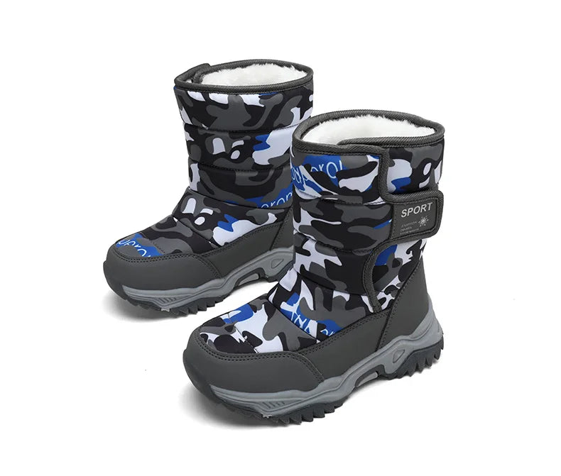Zapatos de invierno 2025 para niños, de felpa, impermeables, antideslizantes, con suela de goma, botas de nieve cálidas a la moda para exteriores.