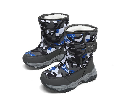 Zapatos de invierno 2025 para niños, de felpa, impermeables, antideslizantes, con suela de goma, botas de nieve cálidas a la moda para exteriores.