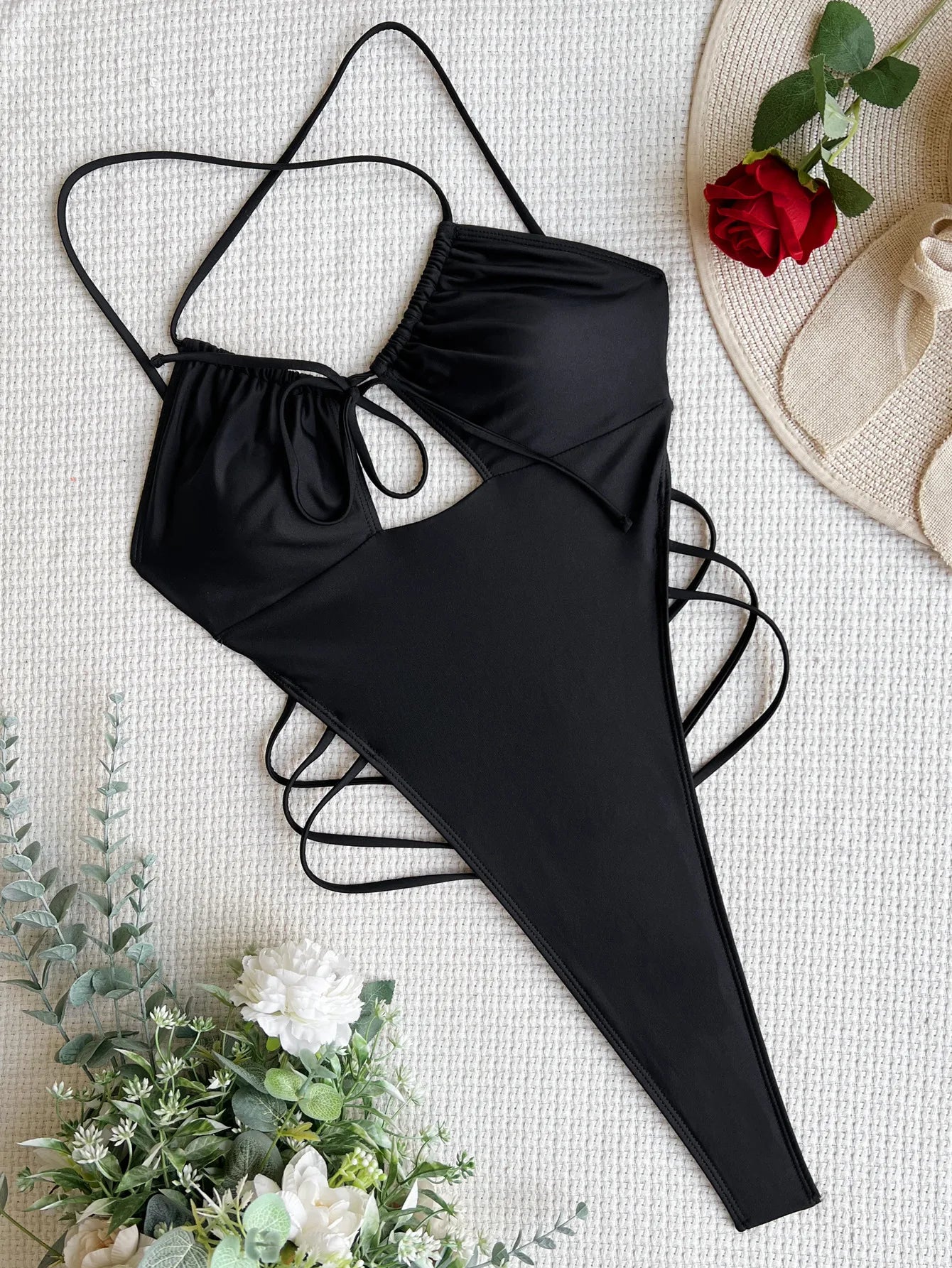 Traje de baño de una pieza tipo tanga, con espalda descubierta y diseño ultra mini, estilo tanga, para mujer. Incluye pareo, corte alto y diseño monokini.