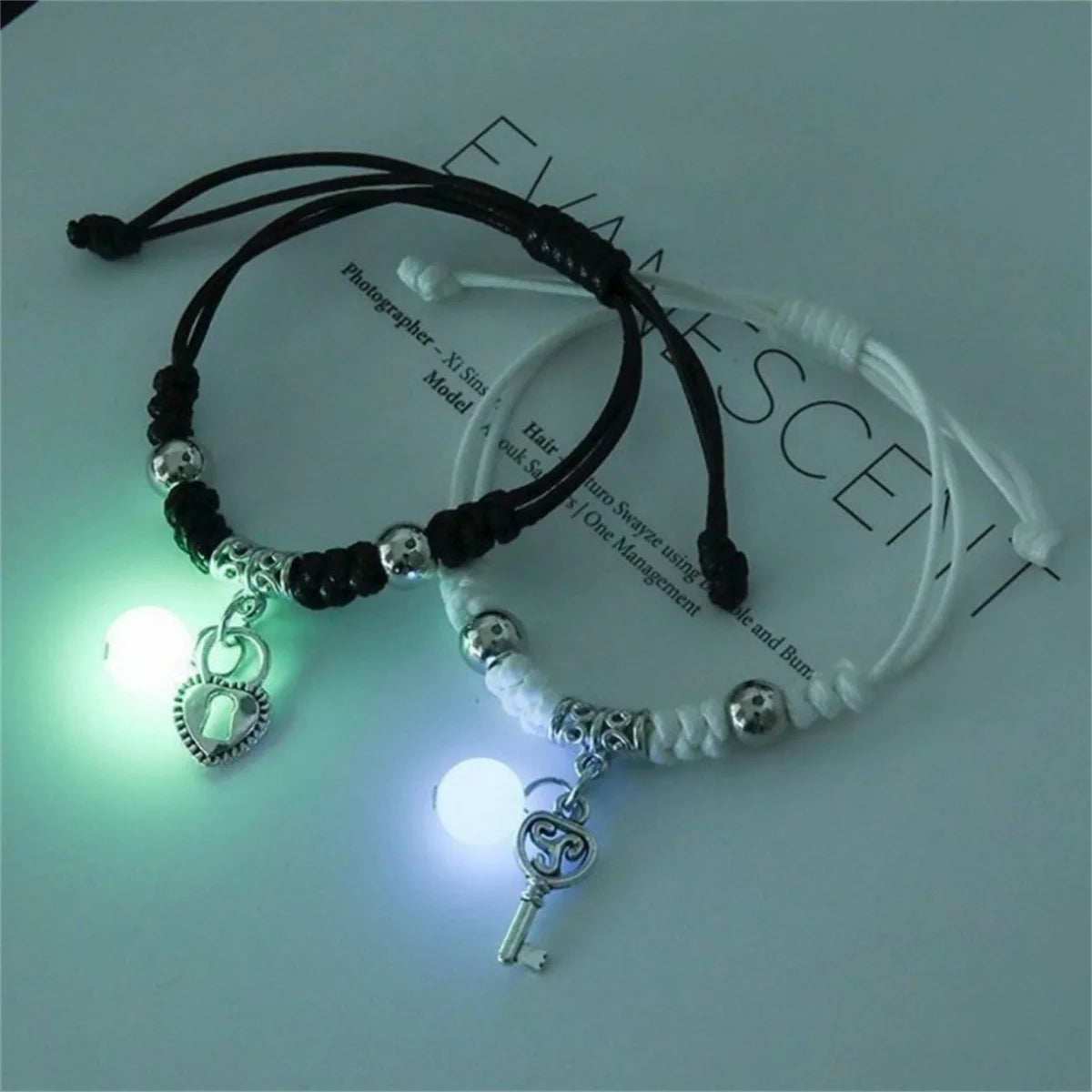 Pulsera de pareja con cuentas luminosas de moda para mujeres y hombres, con dije de gato, flor, corazón, llave, cerradura, cruz, pulsera a juego para amigos, joyería
