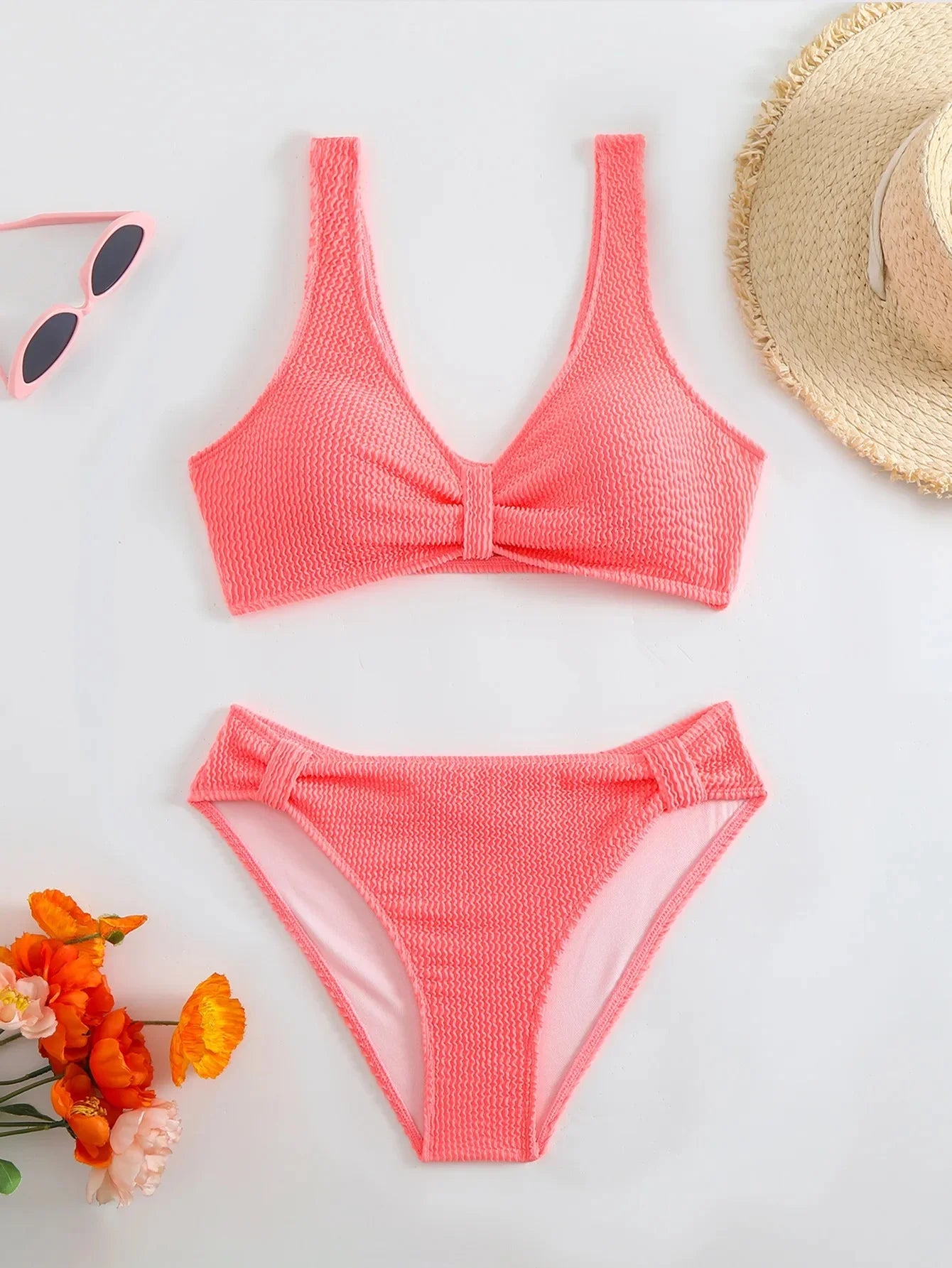 Nuevo traje de baño de dos piezas de bikini 2025, color puro, alta elasticidad, monocromático, ajuste cómodo, ropa de playa para mujer.