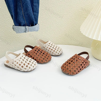 Sandalias para niños pequeños, zapatos planos de verano 2025 para exteriores, zapatos de playa, calzado informal de moda tejido para bebés, sandalias de princesa para niñas.