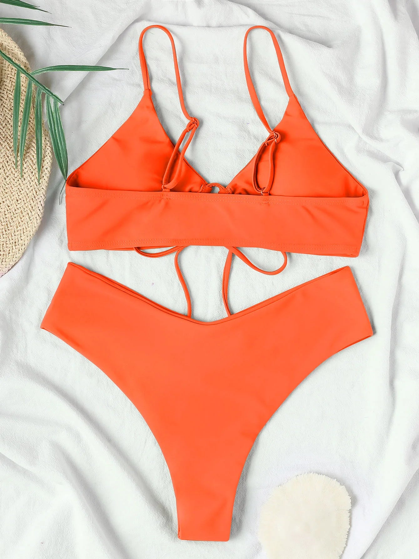 Nuevo conjunto de bikini de alta elasticidad para verano de 2025, dos piezas, color sólido, con cordones, traje de baño sexy para mujer, traje de baño de playa.