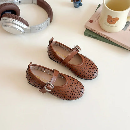 Zapatos casuales para niñas, sandalias de verano 2025, estilo coreano, de suela suave, antideslizantes, versátiles y elegantes.