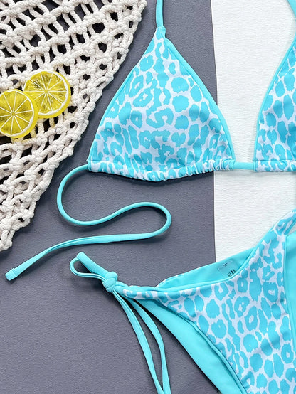 Microbikini de leopardo sexy para mujer, traje de baño femenino de 2023, conjunto de bikini tipo tanga, brasileño, con cuello halter, ropa de playa con cordones