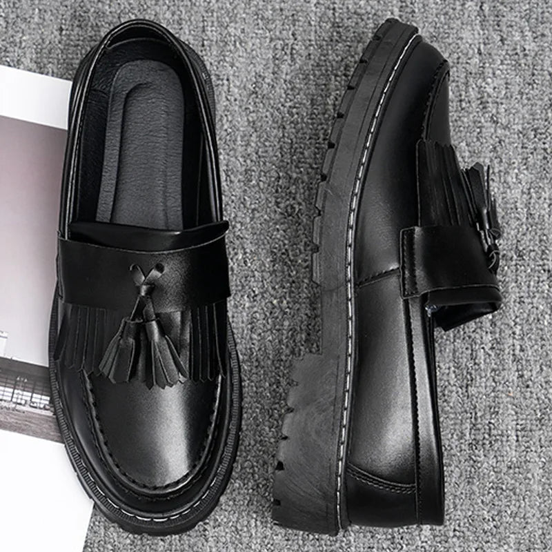 Zapatos de vestir negros para hombre, con plataforma y cuña, sin cordones, informales, de cuero, estilo británico, para negocios, formales, para boda y fiesta, 2025