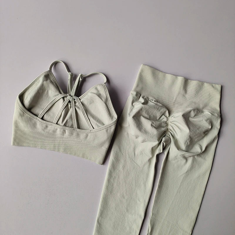 Traje de yoga sin costuras para levantamiento de cadera, sujetador deportivo para mujer, traje de yoga de secado rápido, leggings ajustados con alto contenido de grasa para gimnasio.