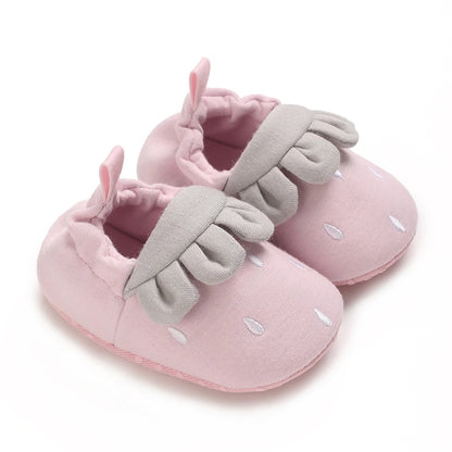 Zapatos de bebé recién nacido de primavera y otoño, nuevos y bonitos con dibujos animados, calcetines antideslizantes para bebés de 0 a 1 año.