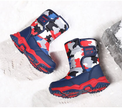 Zapatos de invierno 2025 para niños, de felpa, impermeables, antideslizantes, con suela de goma, botas de nieve cálidas a la moda para exteriores.
