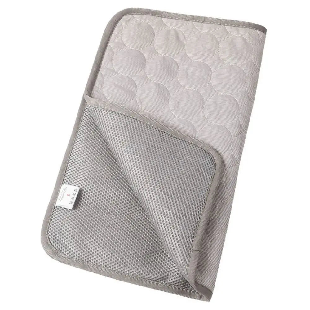 Nueva colchoneta refrescante de verano para perros, manta para gatos, sofá, cama transpirable para mascotas, lavable para perros pequeños, medianos y grandes, para coche.