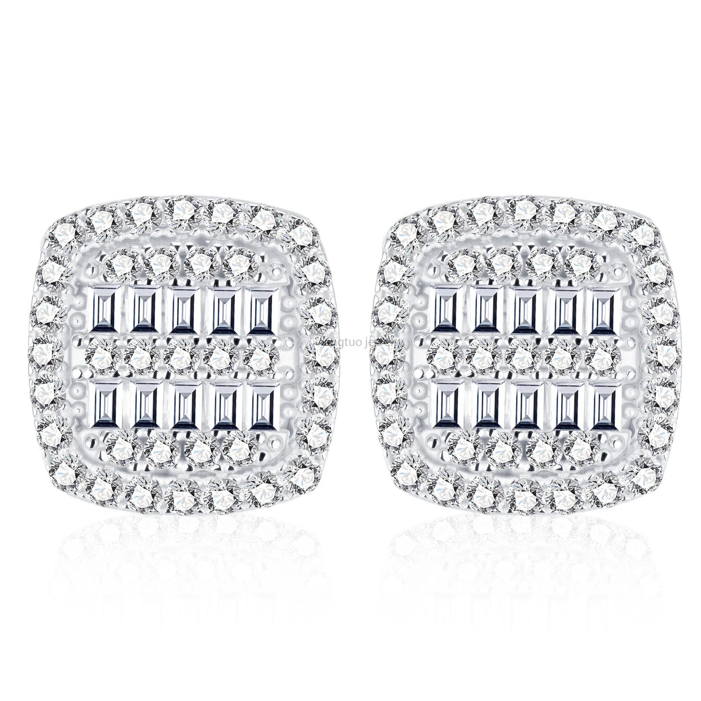 Pendientes de plata de ley 925 de oro de 18 quilates y moissanita de 0,5 quilates.