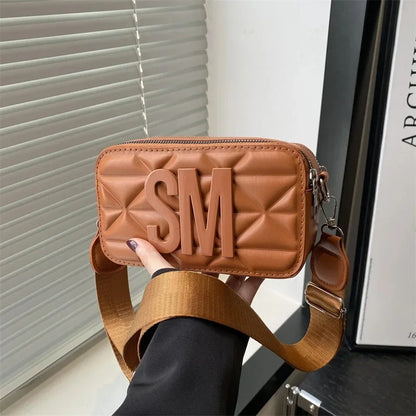 Bolso bandolera de un solo hombro con estampado de letras, de alta calidad, moderno, cuadrado, pequeño, versátil, de poliéster, talla L, para cámara, primavera 2025